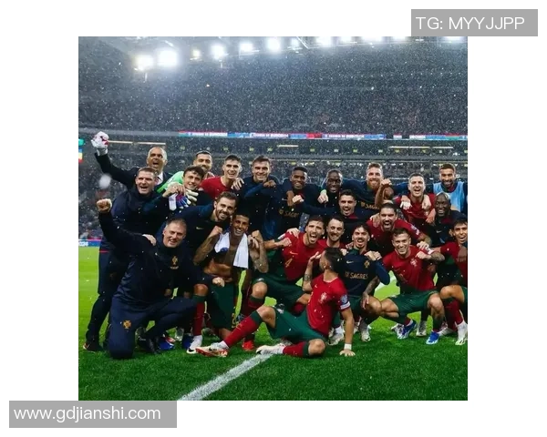 全球足球球星雕像分布地点一览与背后故事解析